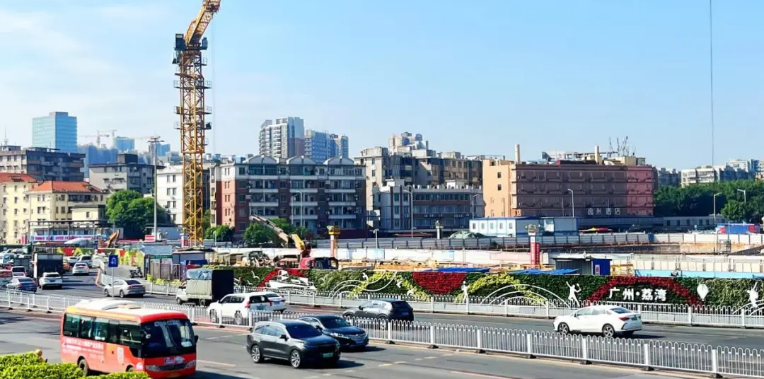 A Tunnel Transformed: Xponge® Tech Unleashes Guangzhou’s First Prefabricated “Living Lightscape”